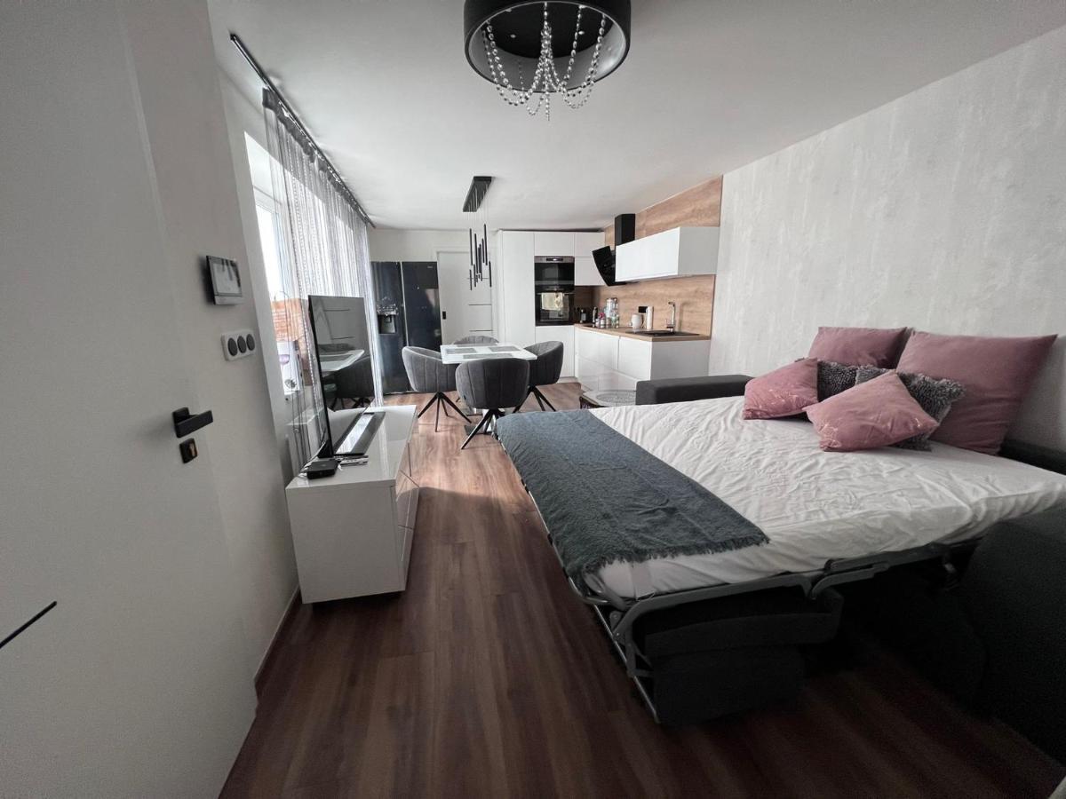 Elizabeth'S Apartments เวลเค ปาโบลวิตเซ ภายนอก รูปภาพ